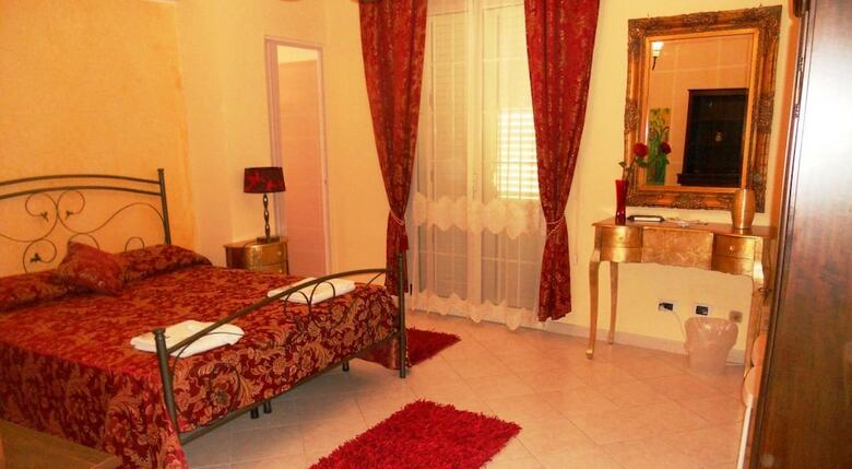 Hostal B&B Perla Di Corso Savoia