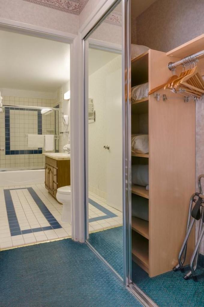 Hotel Nob Hill Motor Inn