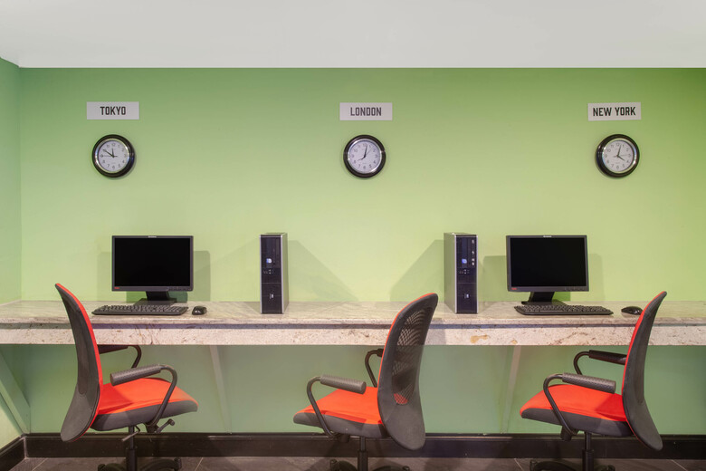 Grand Hotel Orlando At Universal Blvd