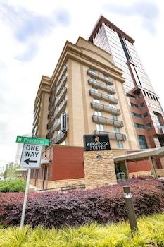 Hotel Regency Suites