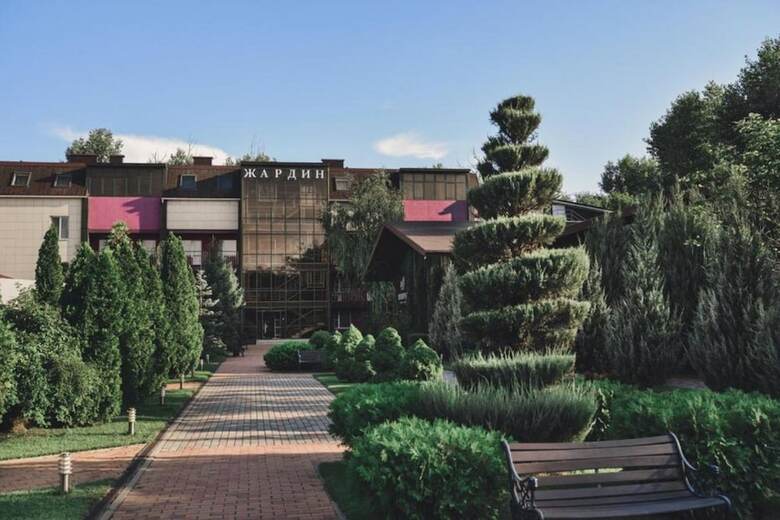 Jardin Park Hotel