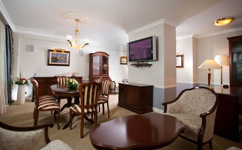 Don Plaza Congress Hotel