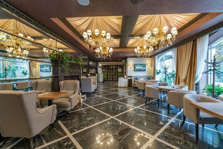 Attache Hotel