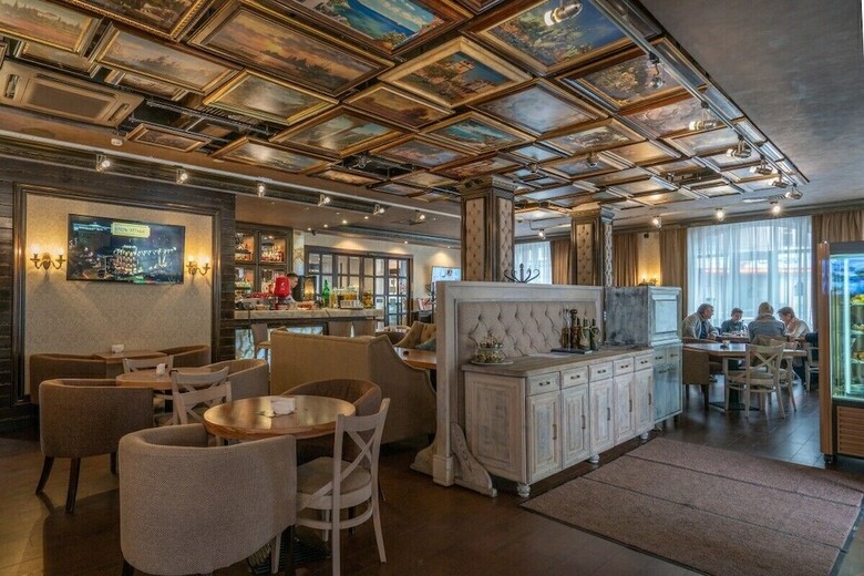 Attache Hotel