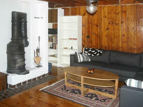 Two-bedroom Holiday Home In Kolsva