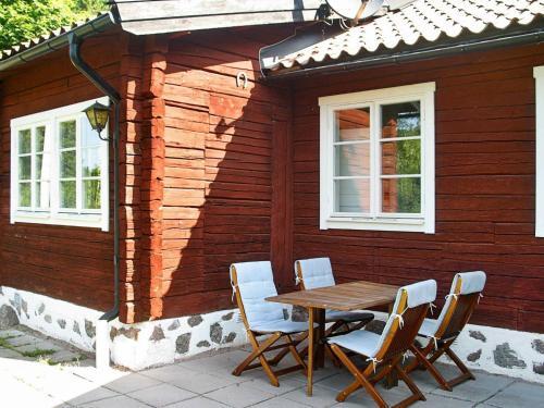 Two-bedroom Holiday Home In Kolsva