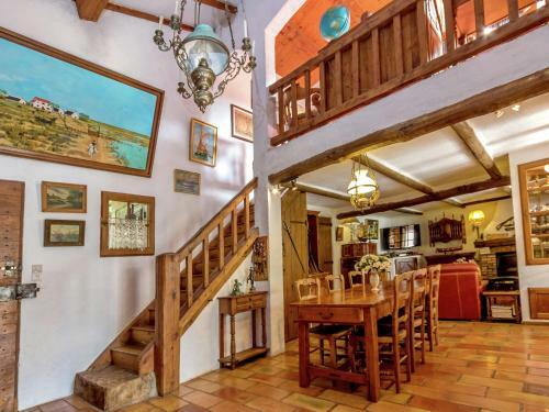 Modern Holiday Home In Le Luc With Private Pool