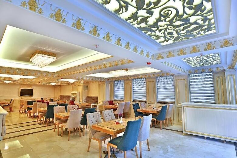 Hotel Emirhan Palace