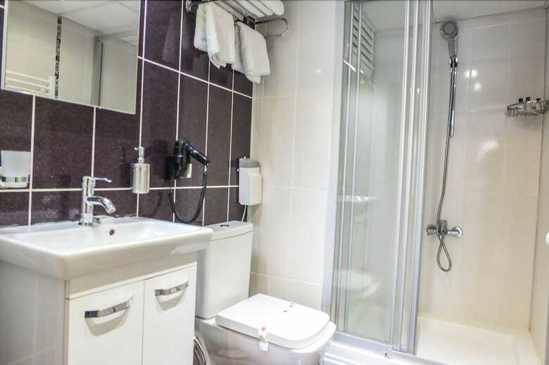 Bed & Breakfast Udi Hotel