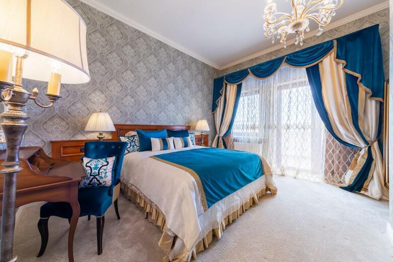 Carol Parc Hotel