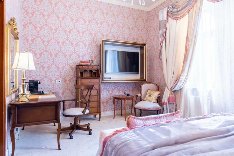 Carol Parc Hotel