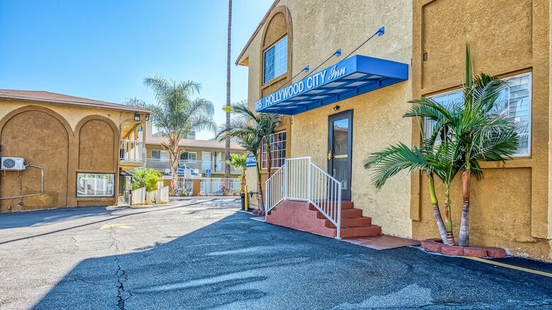 Hotel Hollywood City Inn