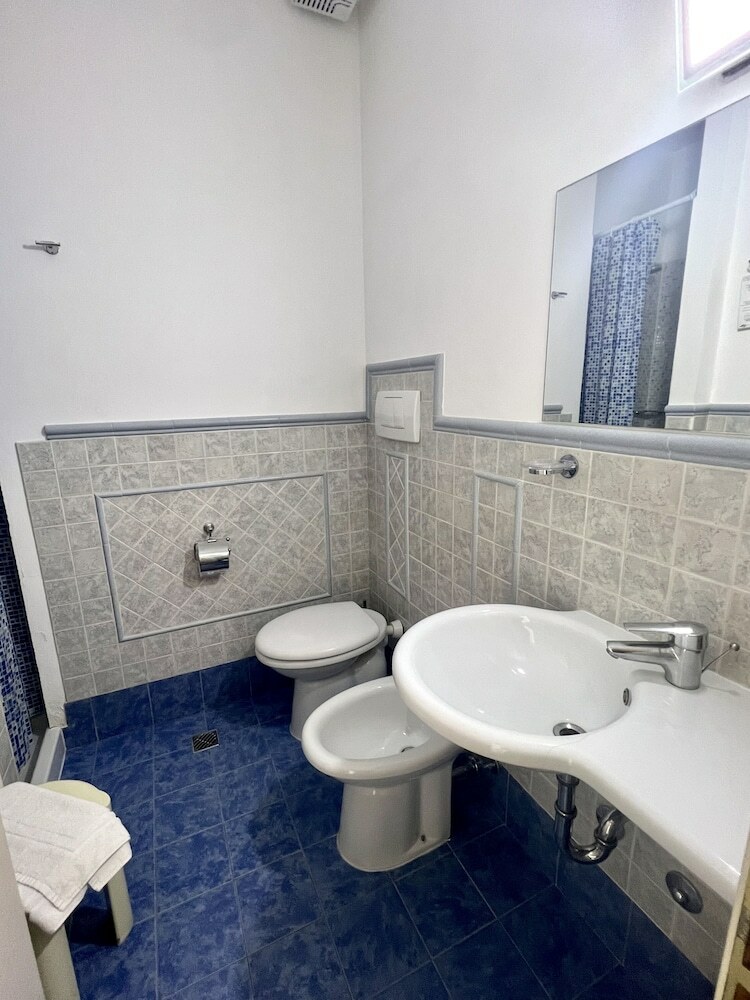 Hotel Joli
