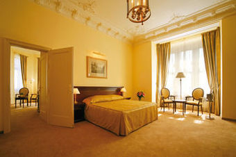 Savoy Westend Hotel