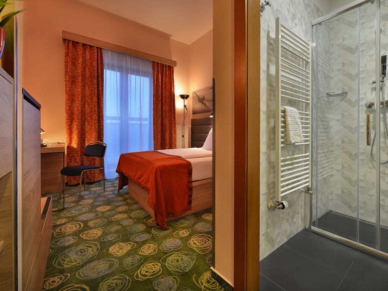 Hotel Ramada Airport