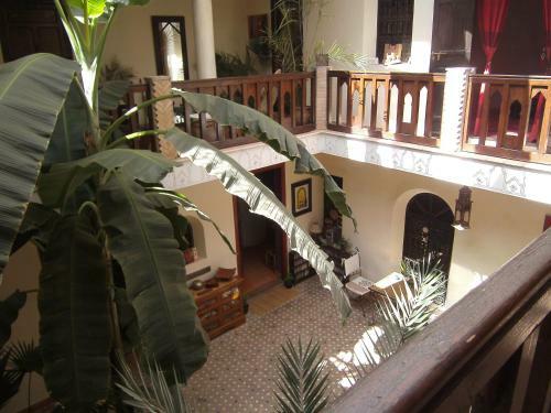 Albergue Riad Nomades