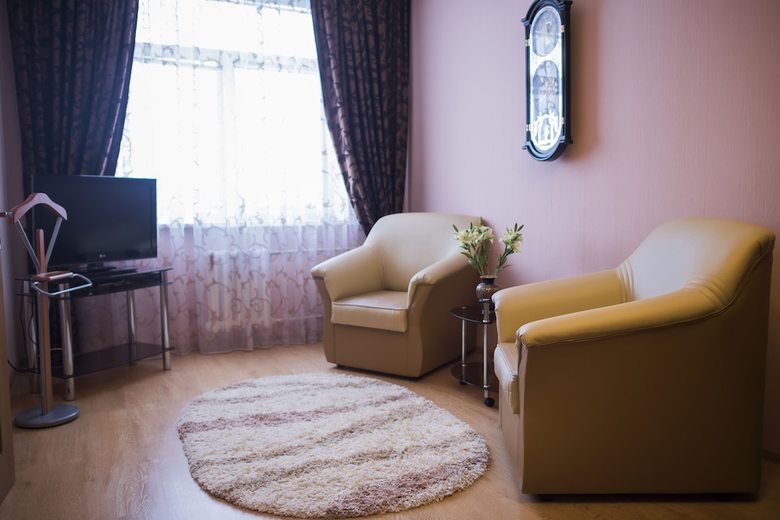 Oktyabrskaya Hotel