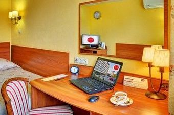 Yuzhniy Hotel