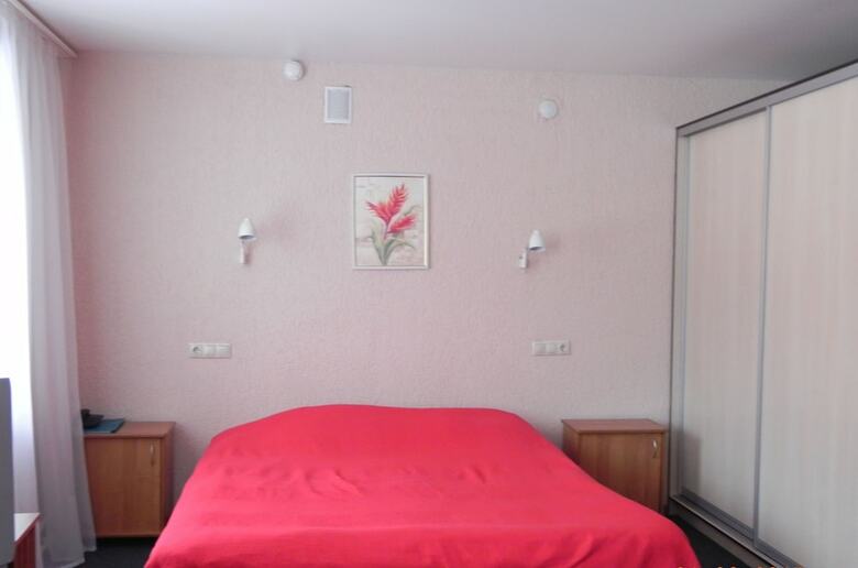 Izumrud Hotel