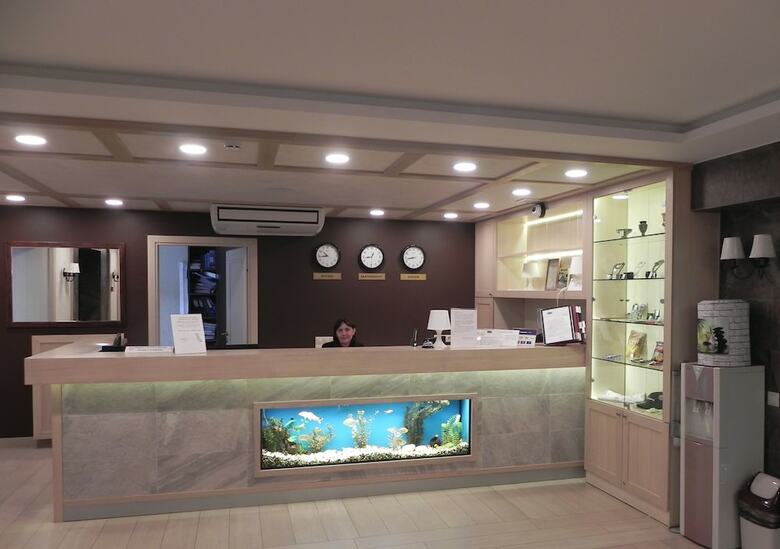 Izumrud Hotel
