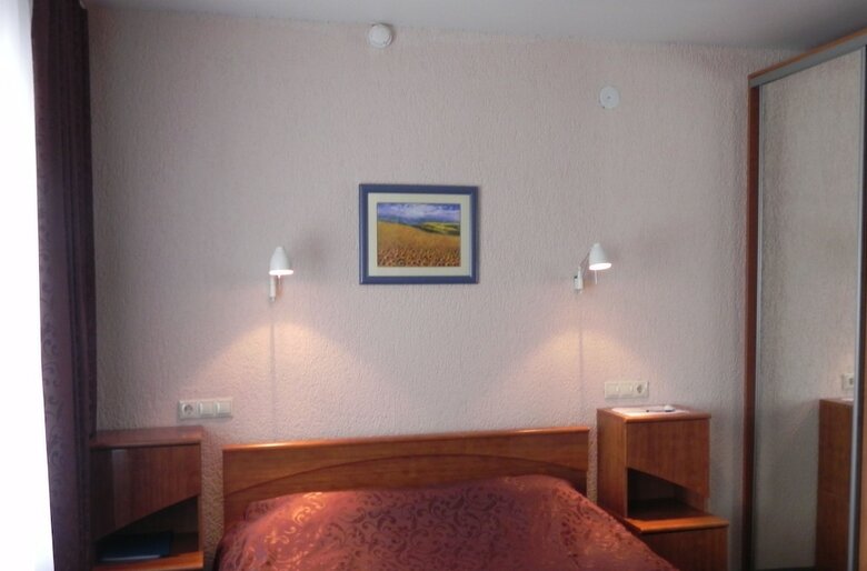 Izumrud Hotel