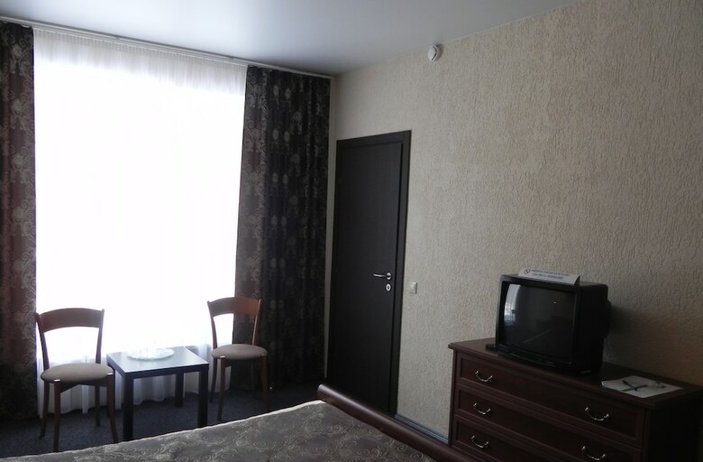 Izumrud Hotel