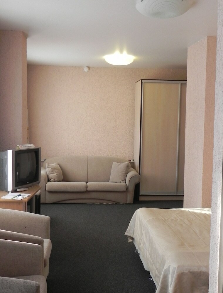 Izumrud Hotel