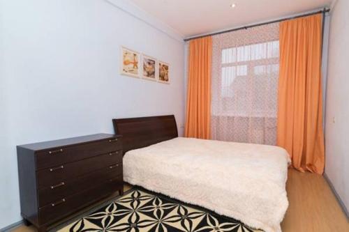 Apartment On Malysheva 1