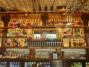 Hotel Bishops Arms Pite�