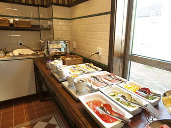Hotel Bishops Arms Pite�