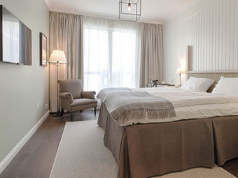 Hotel Bishops Arms Pite�