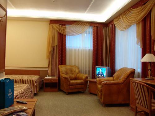 Hotel Rings