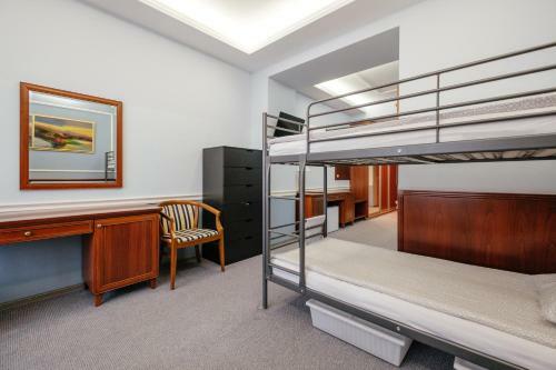 Hotel Rings