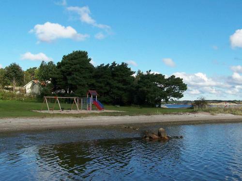Two-bedroom Holiday Home In Tanumshede