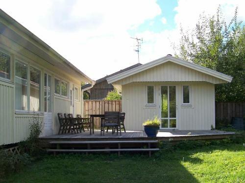 Two-bedroom Holiday Home In Tanumshede