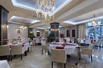 Hotel Euphoria Palm Beach Resort