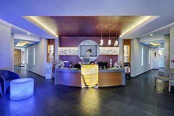 Hotel Euphoria Palm Beach Resort