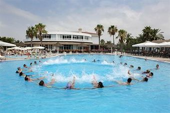 Hotel Euphoria Palm Beach Resort