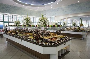 Hotel Euphoria Palm Beach Resort
