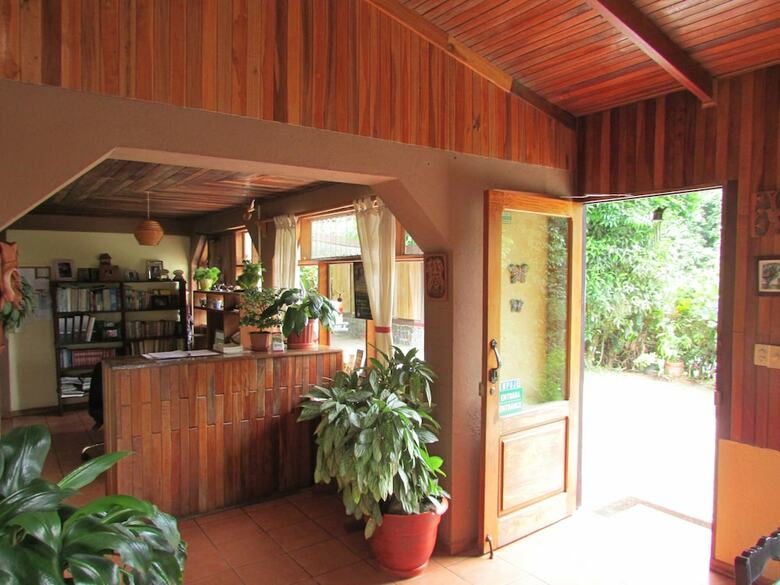 Mariposa Bed And Breakfast