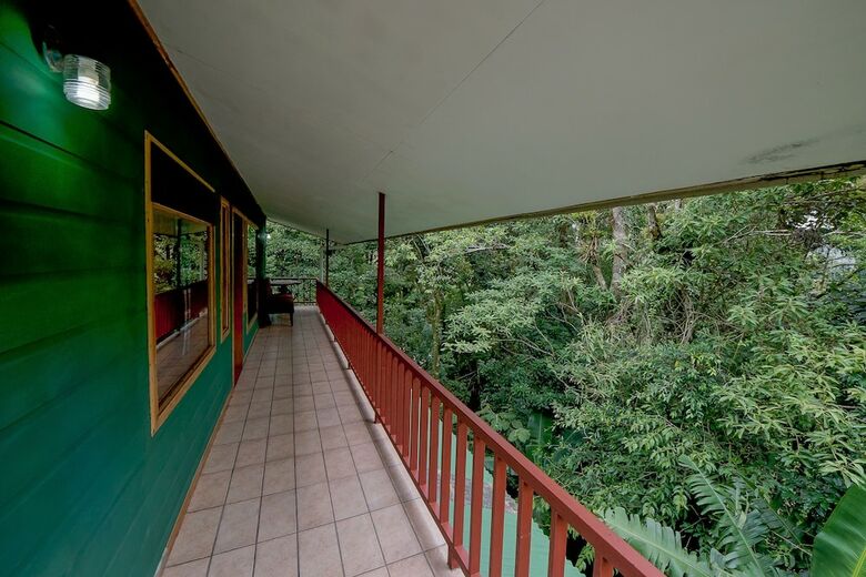 Mariposa Bed And Breakfast