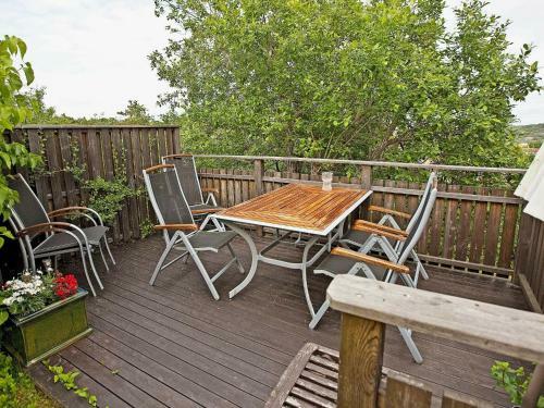 Three-bedroom Holiday Home In Str�mstad 3