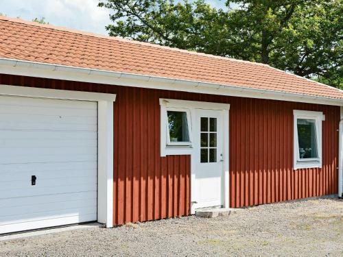 One-bedroom Holiday Home In Ullared