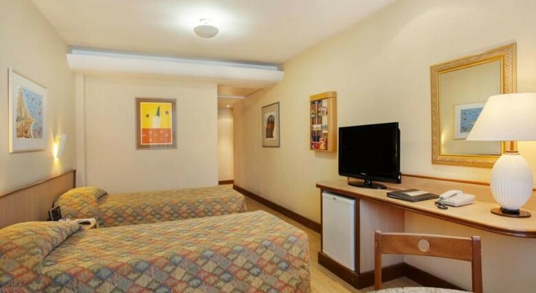 Hotel Windsor Plaza