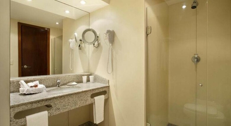 Hotel Windsor Plaza
