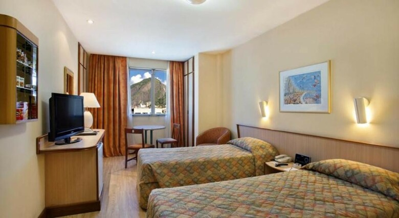 Hotel Windsor Plaza