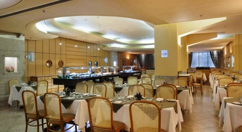 Hotel Windsor Plaza