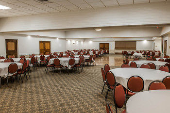 Clarion Hotel & Conference Center