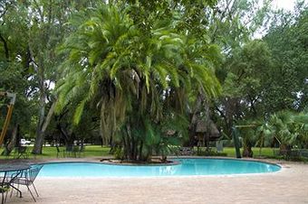 Hotel Cresta Marang Gardens