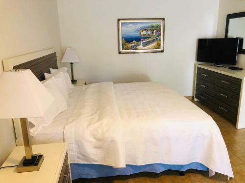 Hotel Surf Side Resort